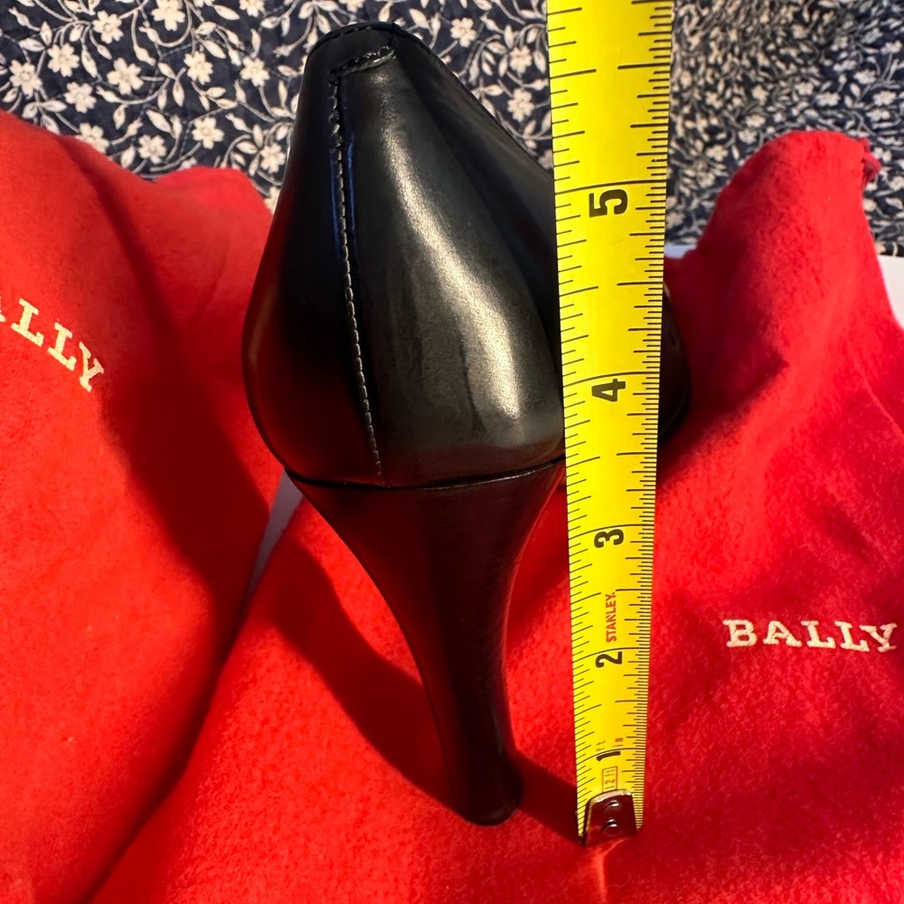 Bally Heels - Picture 3 of 11
